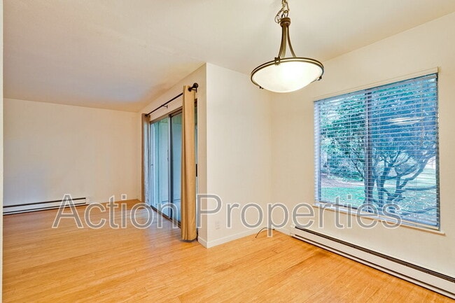 Building Photo - 505 Cypress Point Dr