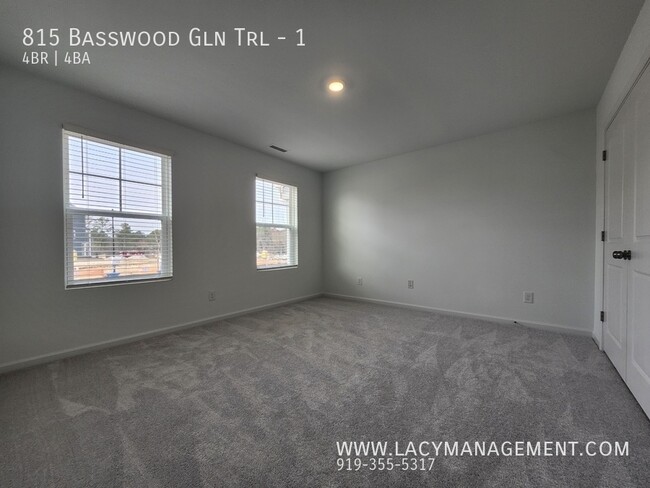 Building Photo - 815 Basswood Gln Trl