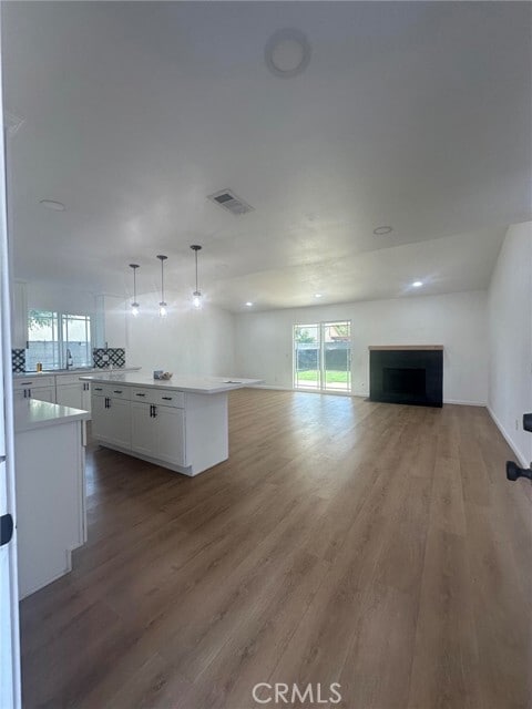 Building Photo - 2014 Iris Way