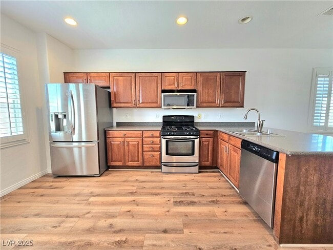 Building Photo - 10436 Masons Creek St