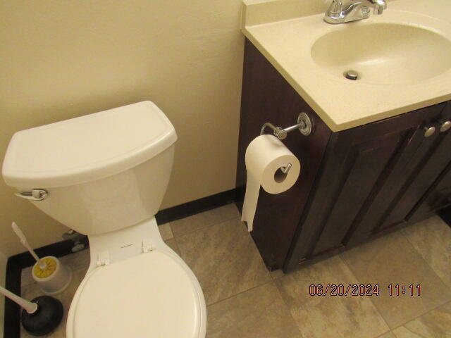 Building Photo - 705 Terrance Ct