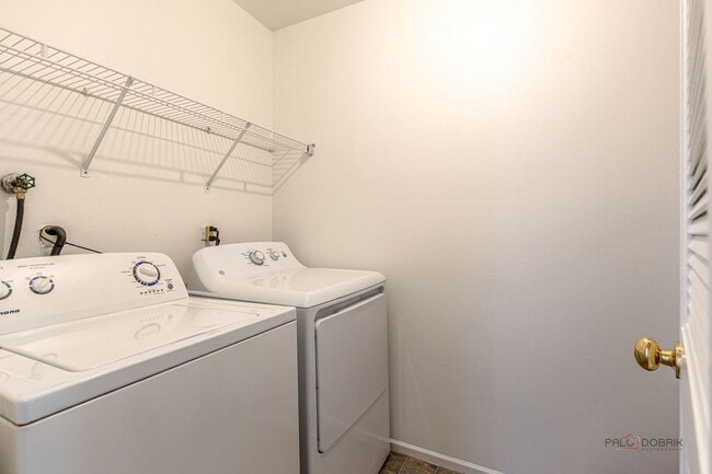 Building Photo - 526 Inverrary Ln