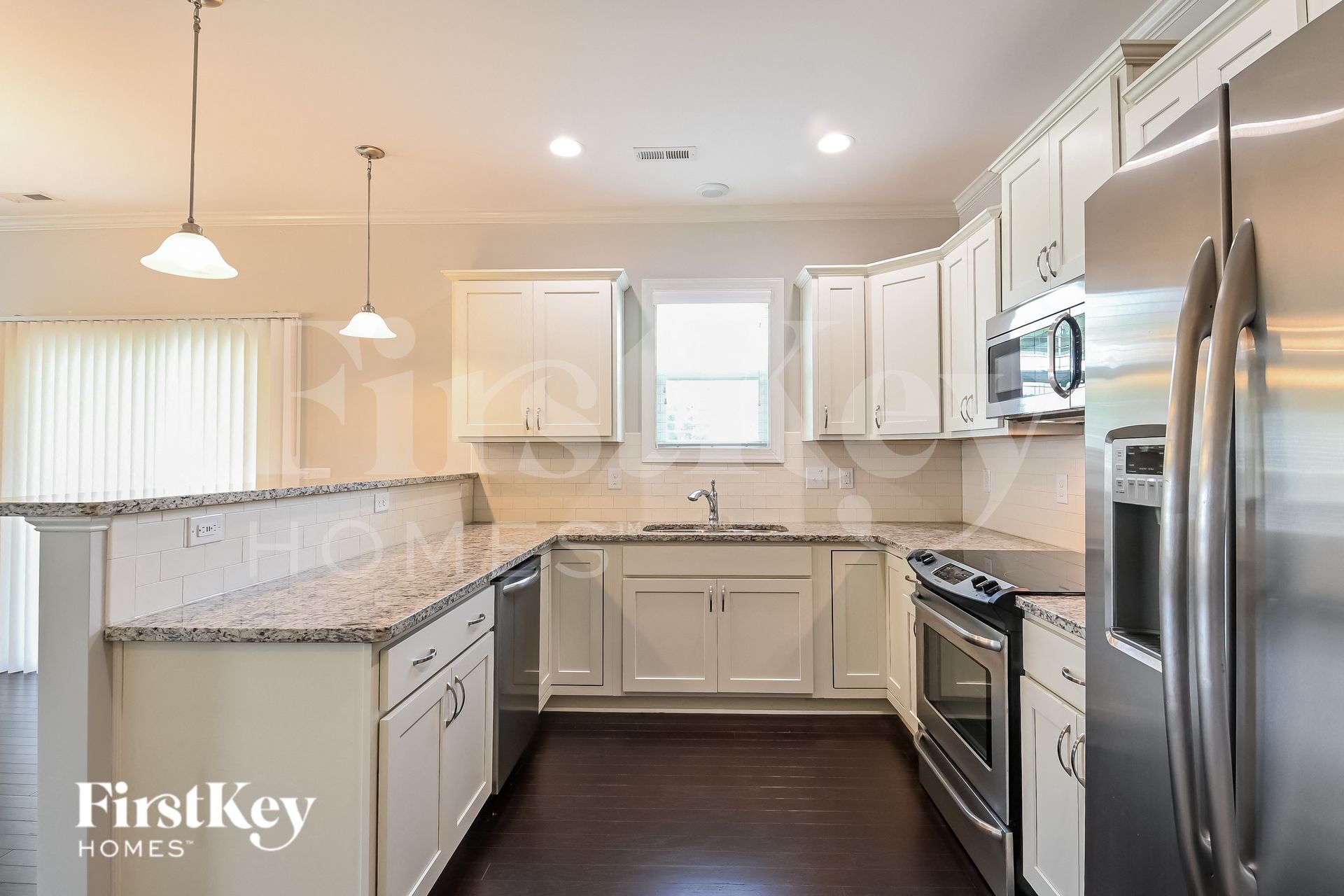 Building Photo - 92 Squire St