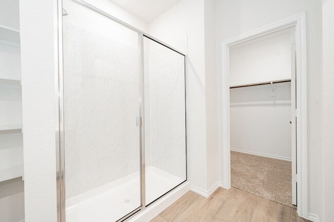 Building Photo - 2110 Thornton Dr