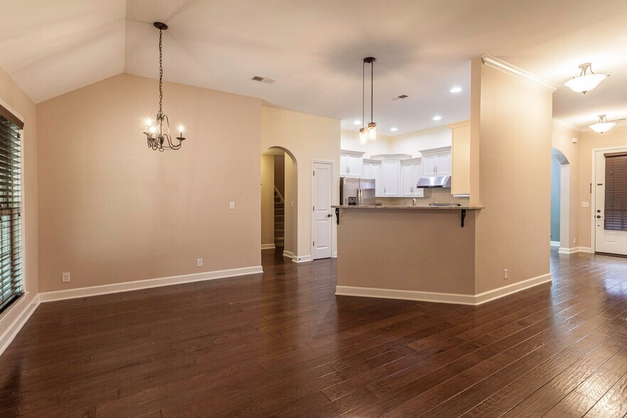 Building Photo - 9036 Breckenridge Cv