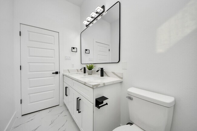 Building Photo - 8533 Amadwe St