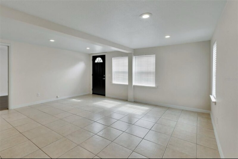 Building Photo - 506 N Stone St