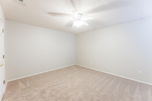 Building Photo - 3102 109th St