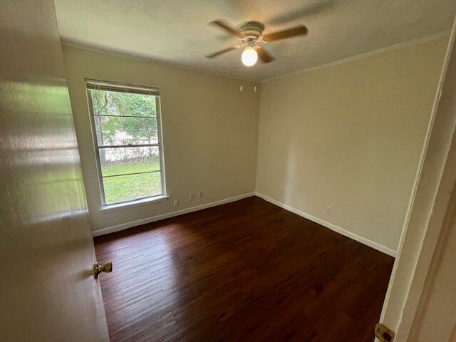 Building Photo - 434 Columbia Cir
