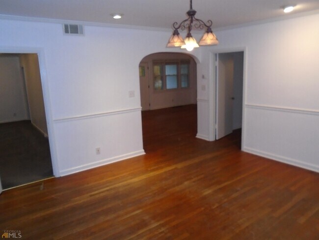 Building Photo - 1365 Scott Blvd