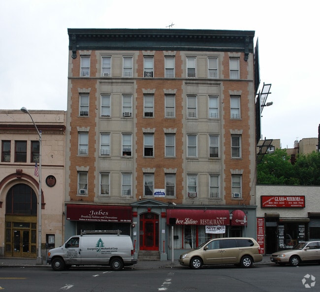 Building Photo - 506 S Broadway