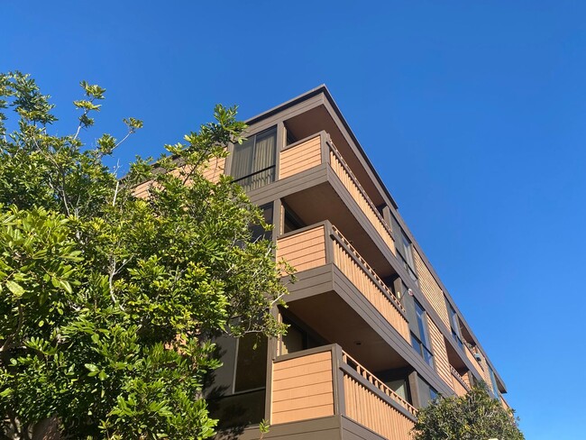 Building Photo - Peek A Boo View of San Diego Bay! Serene C...