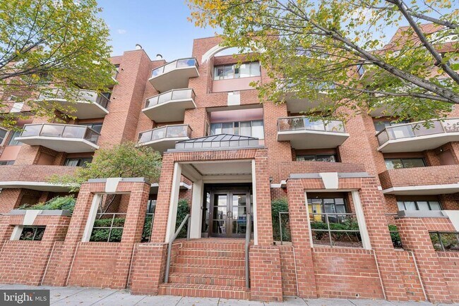 Building Photo - 2320 Wisconsin Ave NW