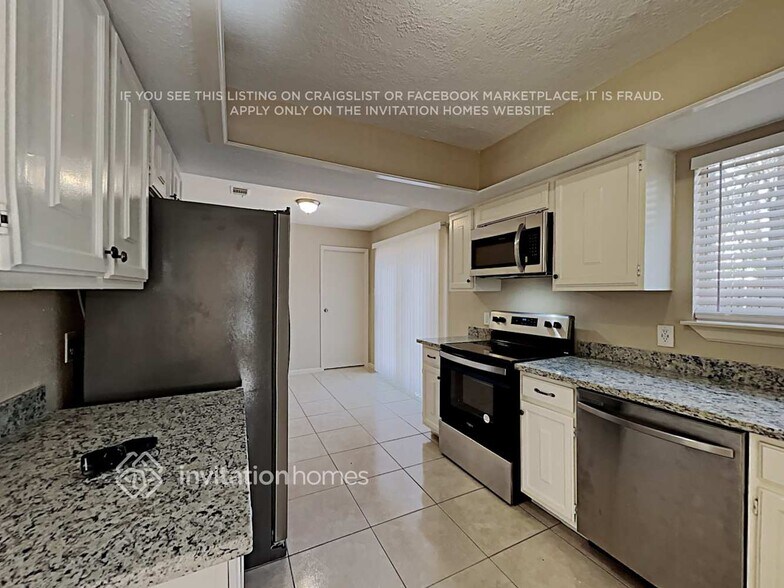 Building Photo - 27 S White Pebble Ct