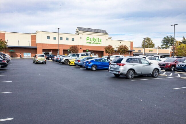 Building Photo - 1540 Lebanon Pike