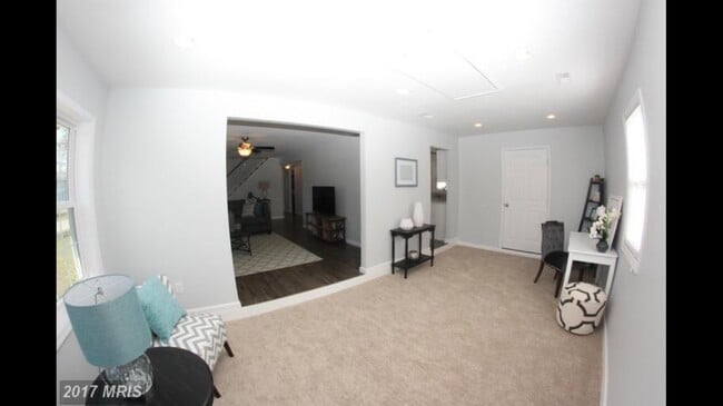 Building Photo - 6 Greystone Cir
