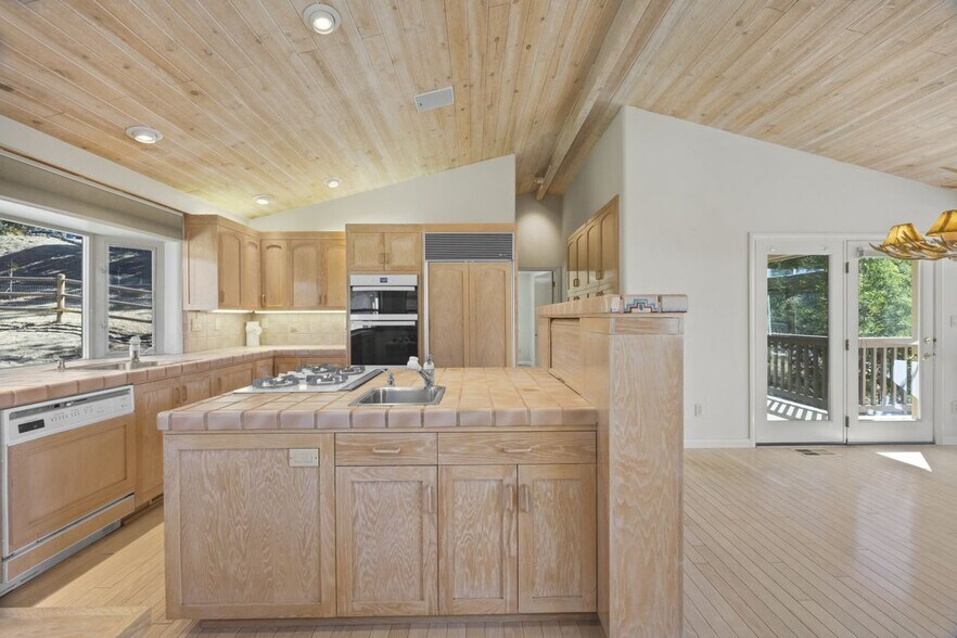 Building Photo - 29861 Greenwater Dr