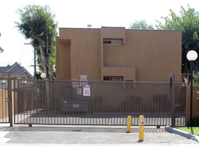Building Photo - La Hacienda
