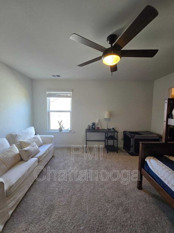 Building Photo - 8631 Briar Rose Pl