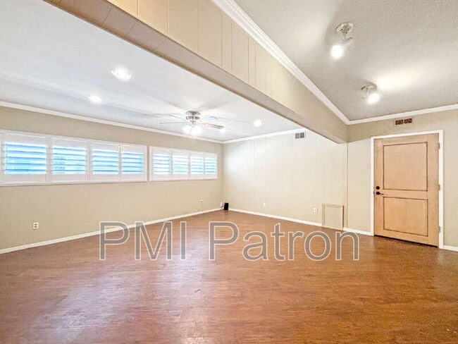 Building Photo - 926 Palo Verde Ave