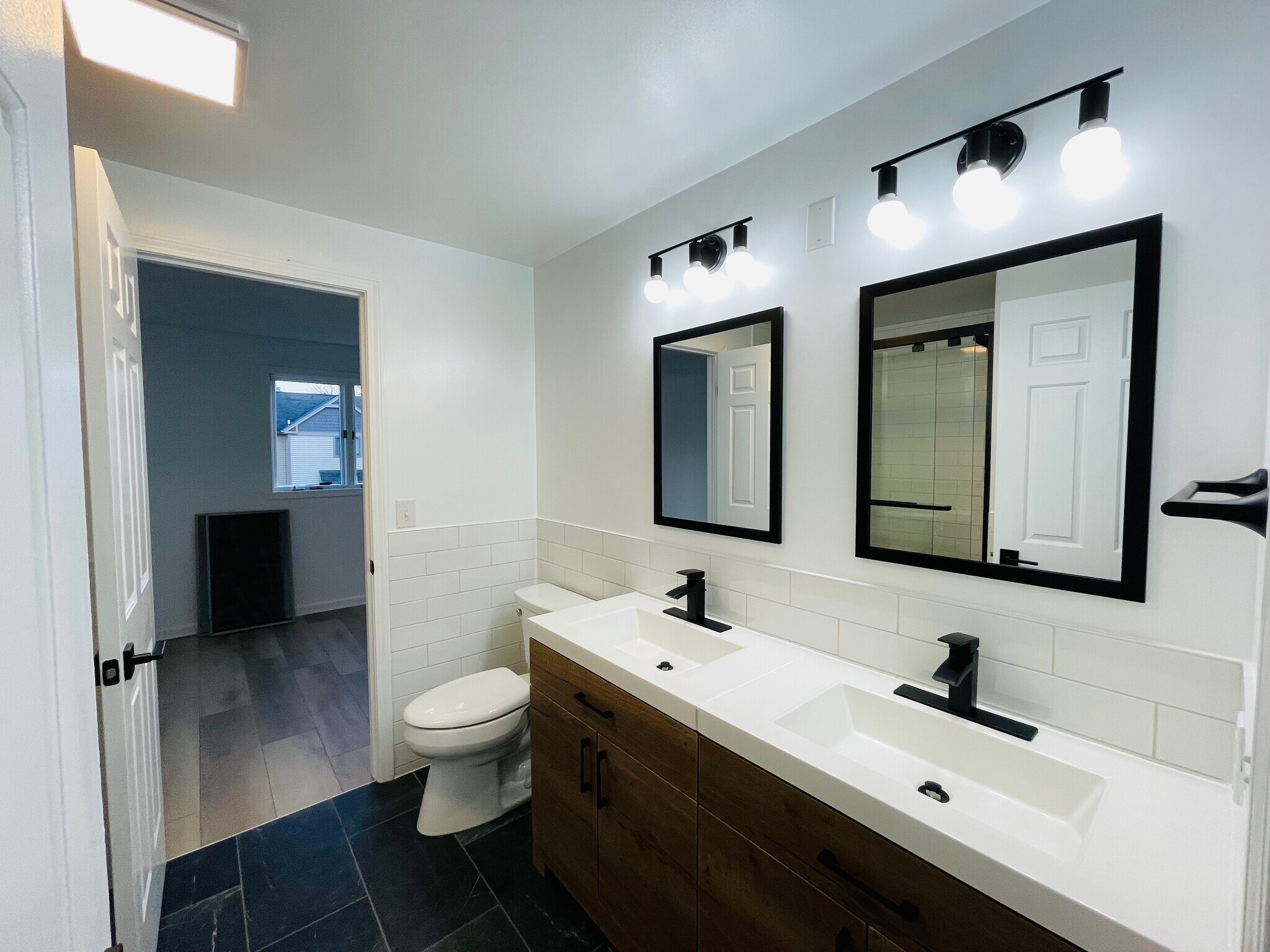 Building Photo - 43 Adams St