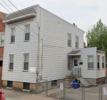 Building Photo - 57 Warwick St