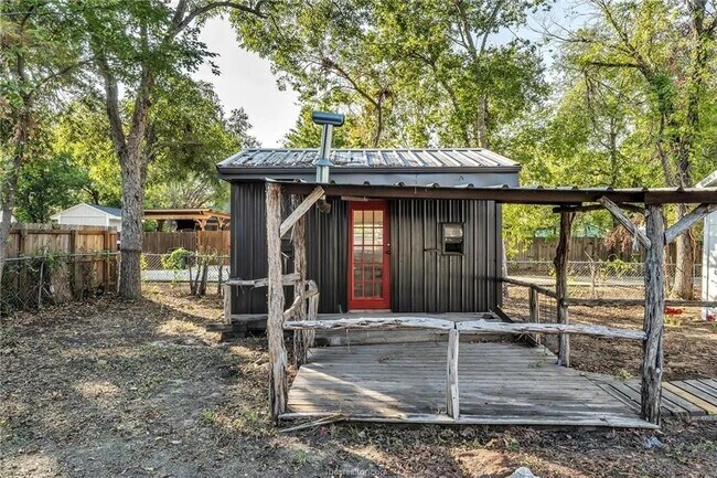 Building Photo - 2707 Cliff St