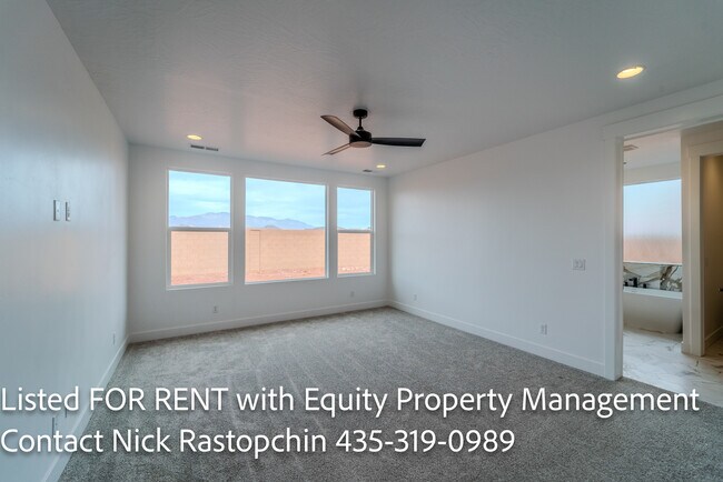 Building Photo - 3041 E 2220 S