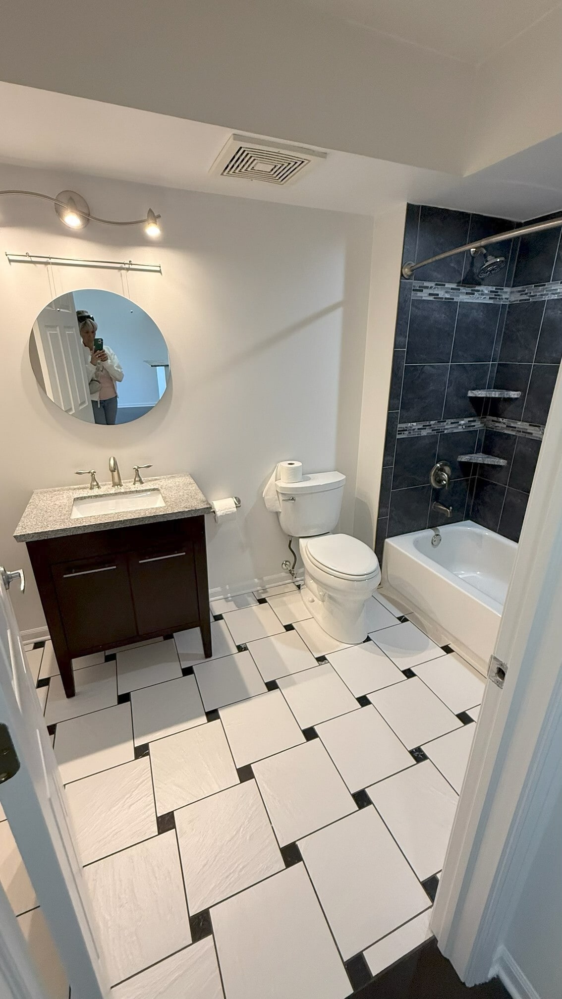 2nd Bath 1 - 225 Main St