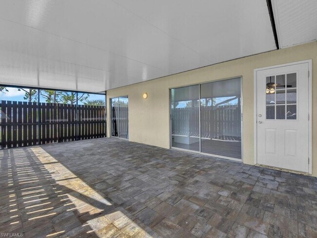 Building Photo - 5620 Foxlake Dr