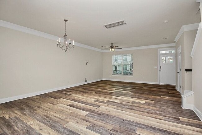 Building Photo - Stunning 3BD/2.5BA Townhome Minutes from Historic Belmont!