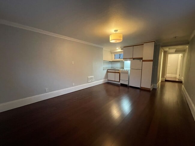 Building Photo - 51 Paulding St