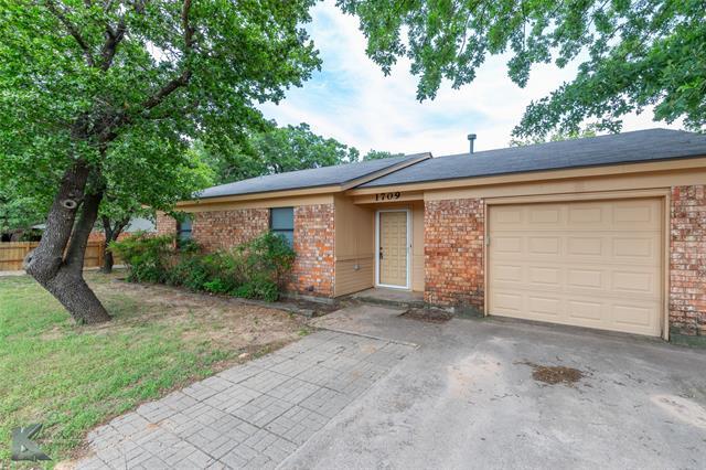Building Photo - 1709 Friar Ct