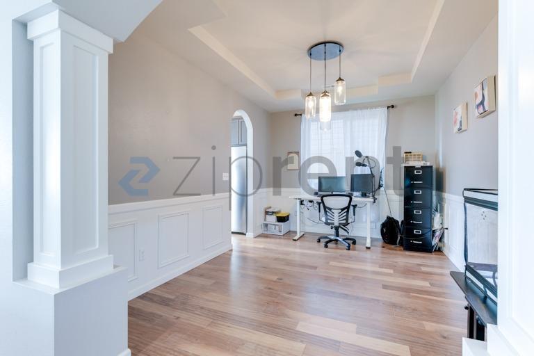 Building Photo - Unit NA