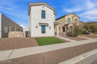 Building Photo - 4512 Mark Avizo