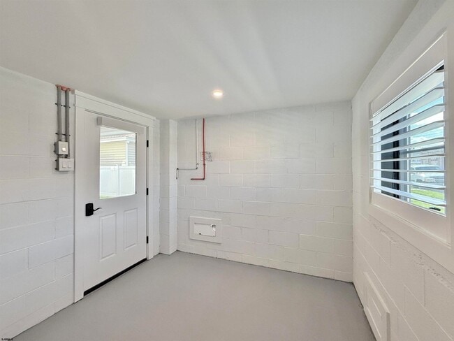 Building Photo - 100 S Frontenac Ave