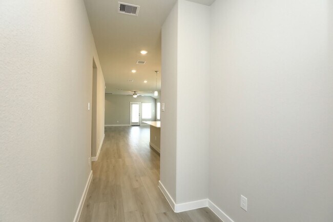 Building Photo - 14110 Greystone Ter St