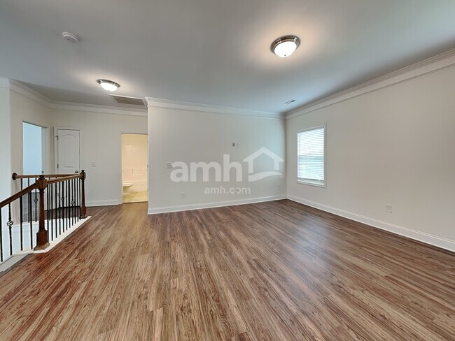 Building Photo - 30 Adams Manor Court