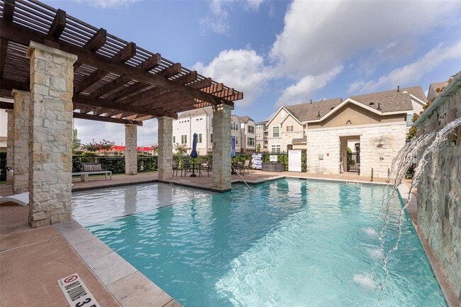 Building Photo - 6730 Highclere Manor Ln