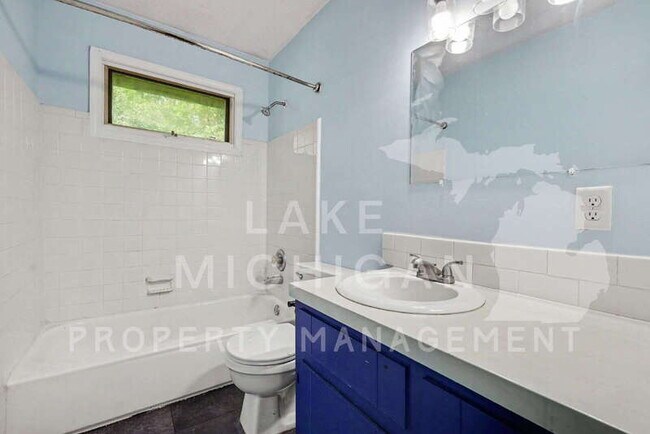 Building Photo - 2555 Ridgemoor Dr SE