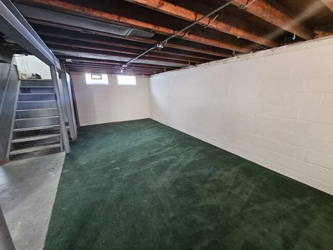 Building Photo - 4445 E 154th St