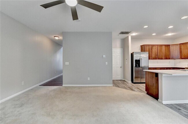 Building Photo - 3335 Castleberry Village Cir