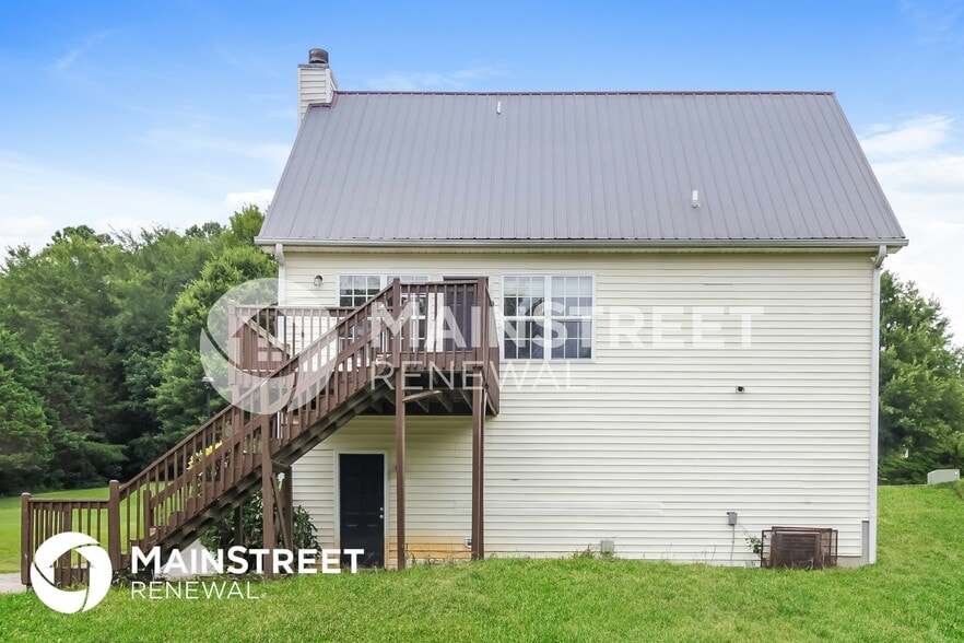 Building Photo - 317 Rail Dr