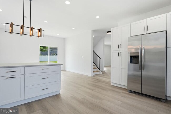 Building Photo - 96 Elderberry Dr