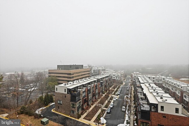 Building Photo - 11760 Sunrise Valley Dr