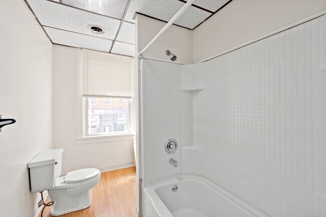 Building Photo - 129 S 18th St