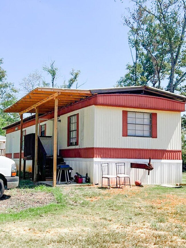 Building Photo - 28262 Pecan St