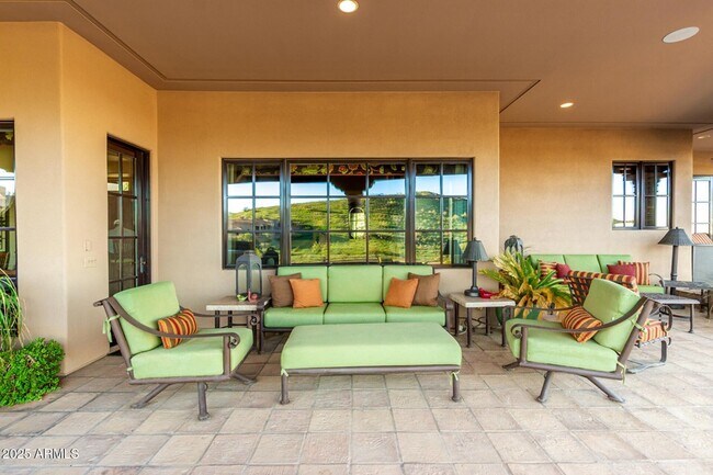 Building Photo - 1930 E Desert Willow Dr