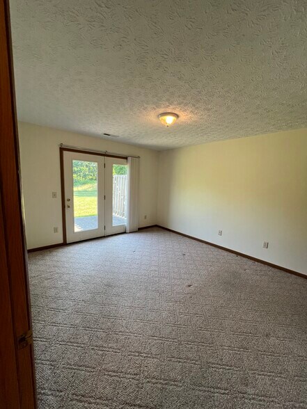 Building Photo - 1225 Sequoia Ct