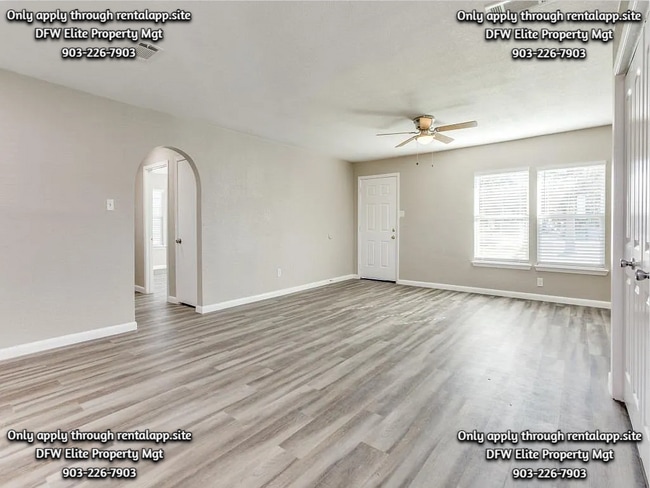 Building Photo - 3014 Poplar St